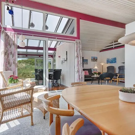 Awesome In With 0 Bedrooms * Lokken
